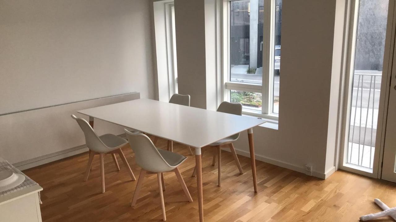 Big Room In Shared Apartment With King Size Bed コペンハーゲン エクステリア 写真
